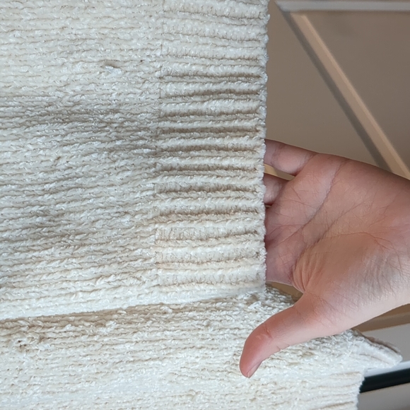 Pull & Bear White Cropped Sweater - Picture 3 of 3